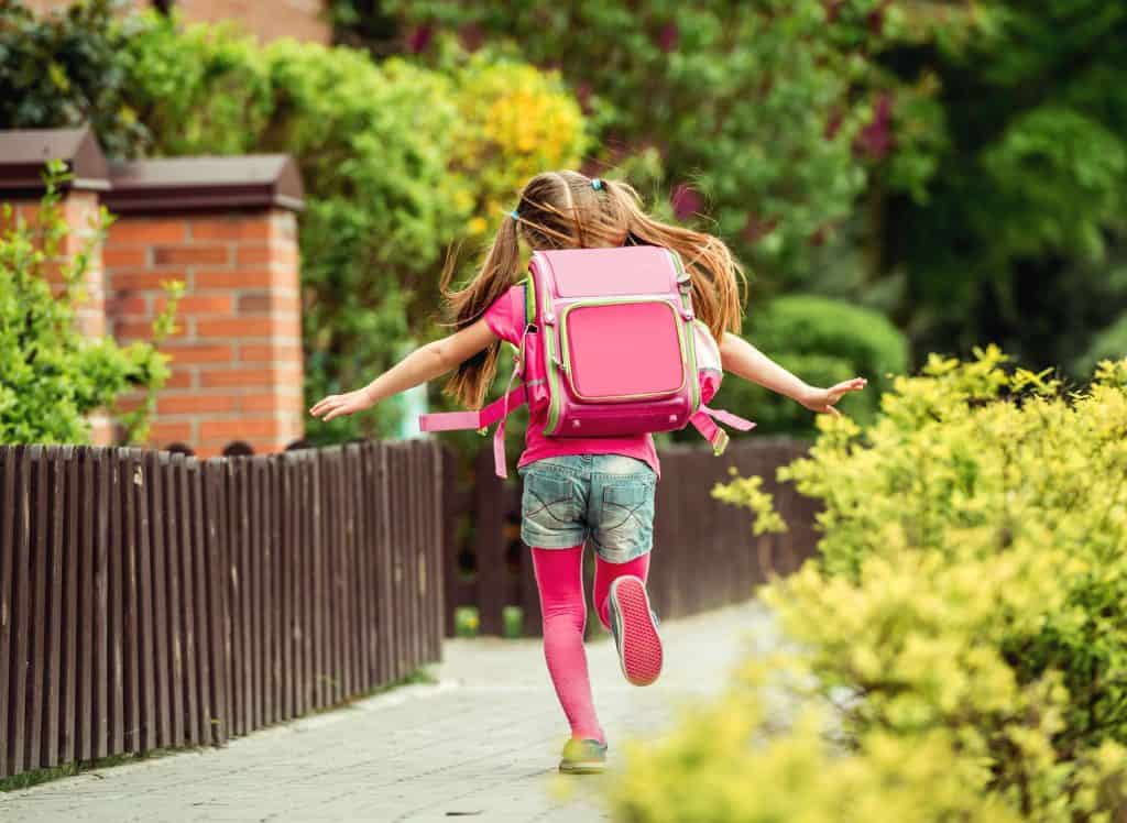 marcher vers l'ecole