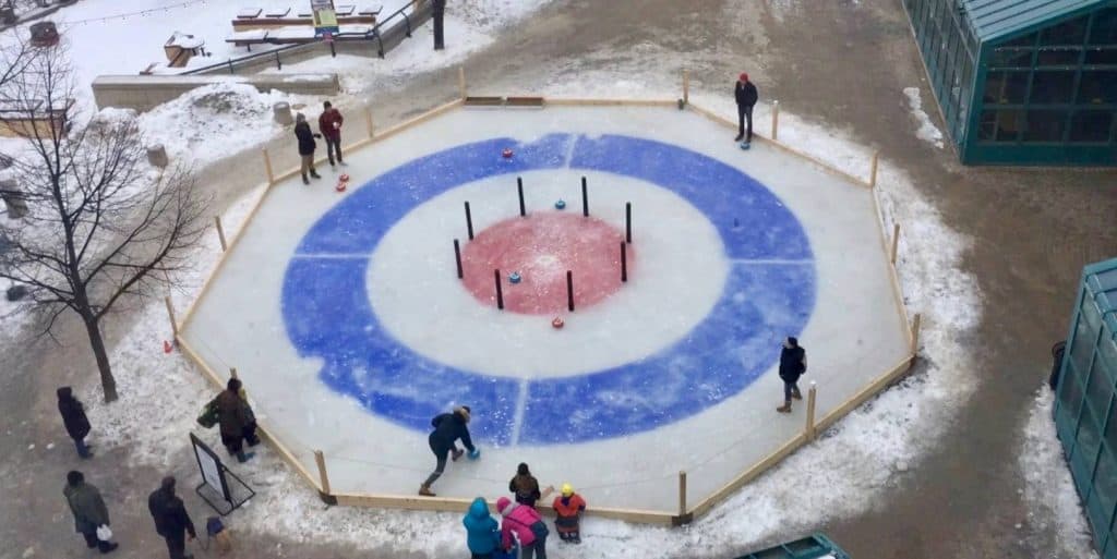 patinoire dans un parc