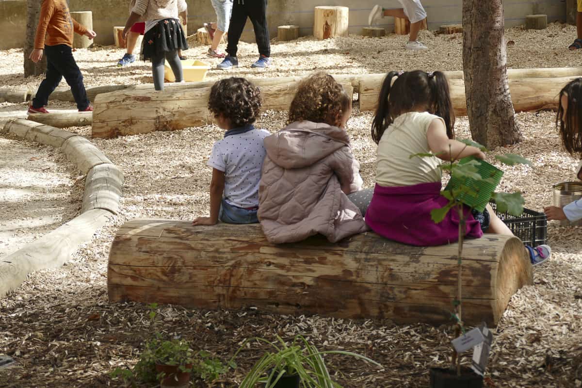 enfants dans un parc